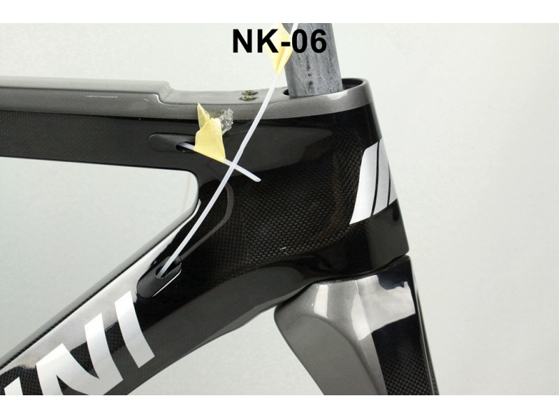 超特価❗️70万円超のカーボンフレーム‼️ CHIPOLLINI NK1K